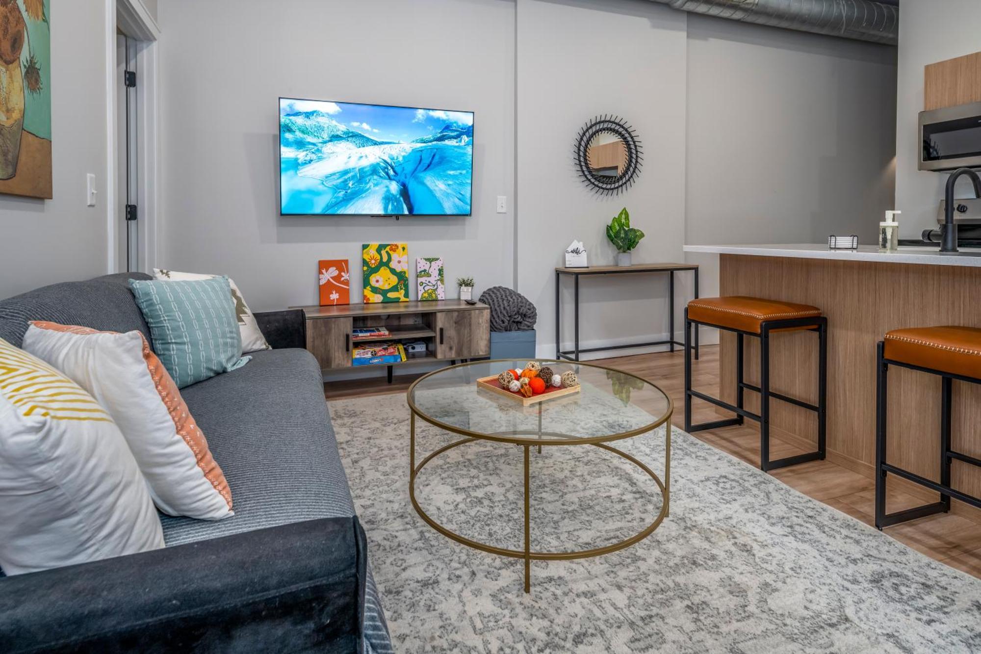 Prime Otr, 3 Lux Queen Beds, Two 55In Tvs, Steps To Tql, Findlay Market, Light Rail, Fast Wifi Синсинати Екстериор снимка