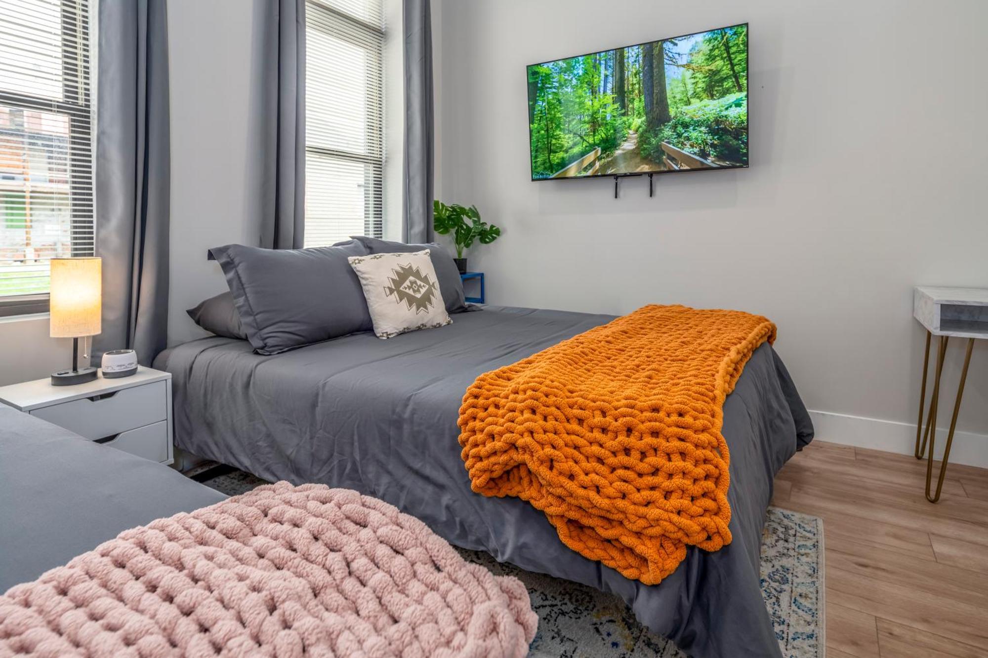 Prime Otr, 3 Lux Queen Beds, Two 55In Tvs, Steps To Tql, Findlay Market, Light Rail, Fast Wifi Синсинати Екстериор снимка