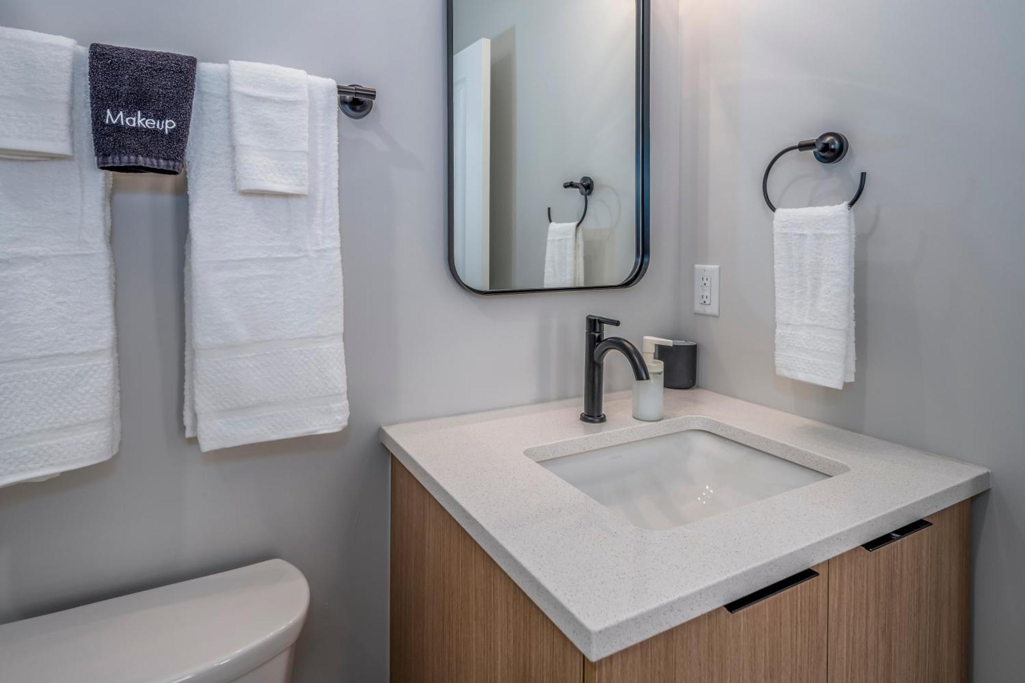 Prime Otr, 3 Lux Queen Beds, Two 55In Tvs, Steps To Tql, Findlay Market, Light Rail, Fast Wifi Синсинати Екстериор снимка