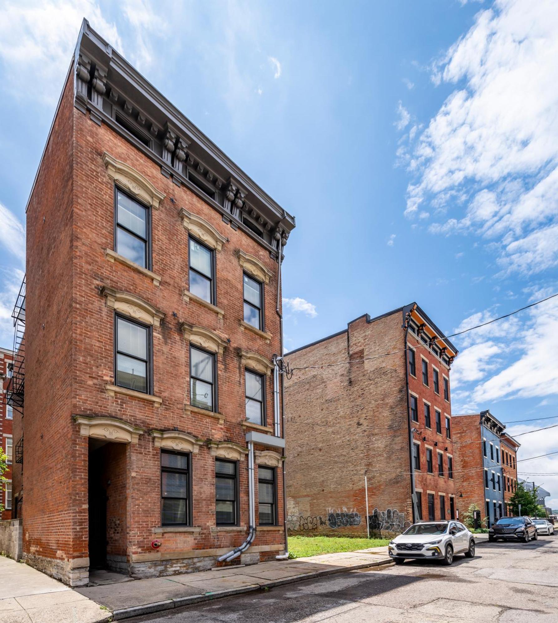 Prime Otr, 3 Lux Queen Beds, Two 55In Tvs, Steps To Tql, Findlay Market, Light Rail, Fast Wifi Синсинати Екстериор снимка